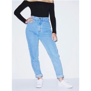 American Apparel High-waisted Jeans ✨